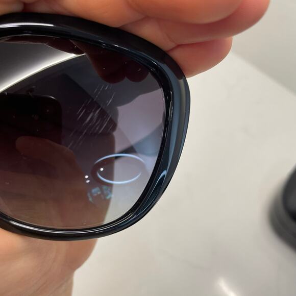 Coach HC8207 Women’s Square Sunglasses With Case Cloth Slight Lens Edge Scratch - Picture 12 of 12